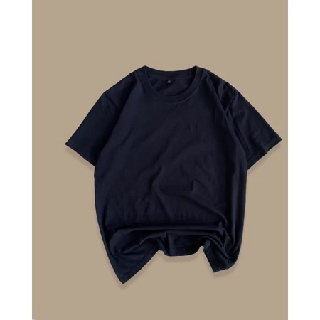 Black Tee